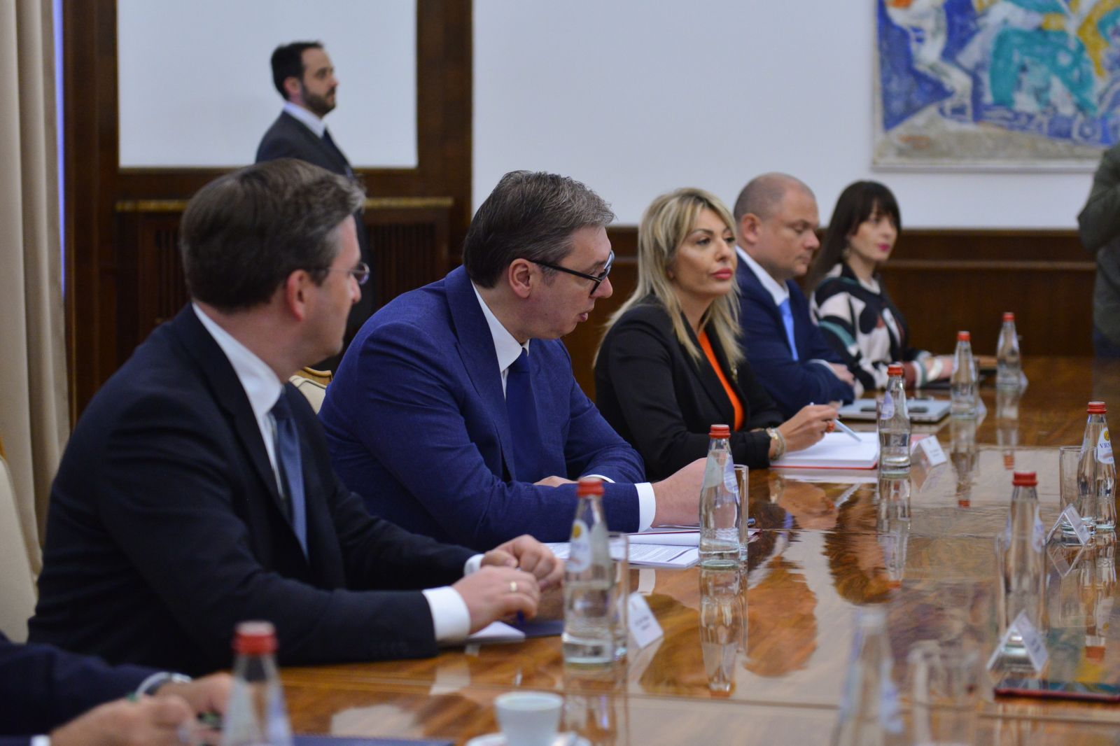 Ministar za evropske integracije Jadranka Joksimović  učestvovala je na sastanku predsednika Srbije Aleksandra Vučića sa saveznim ministrom za evropske i međunarodne poslove Republike Austrije Aleksanderom Šalenbergom.