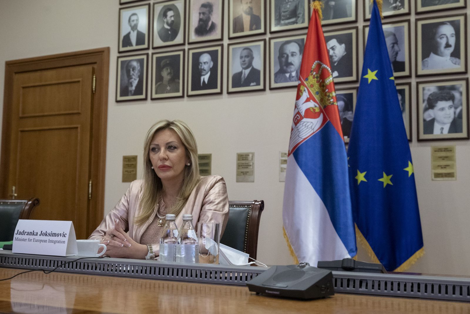 J. Joksimović, Várhelyi and WB ministers on Economic and Investment Plan