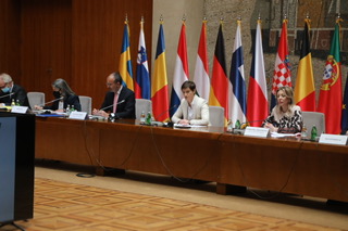 Brnabić and Joksimović with Fabrizi and EU Heads of Mission