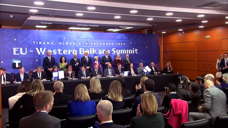 The EU and the Western Balkans are reducing and abolishing roaming prices The EU and the Western Balkans are reducing and abolishing roaming prices
