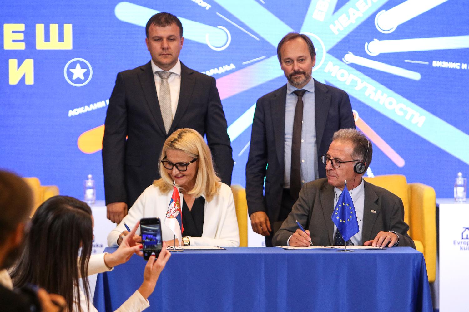 Memorandum of Cooperation and Agreement on Youth Volunteering in Interreg Programmes Signed Memorandum of Cooperation and Agreement on Youth Volunteering in Interreg Programmes Signed