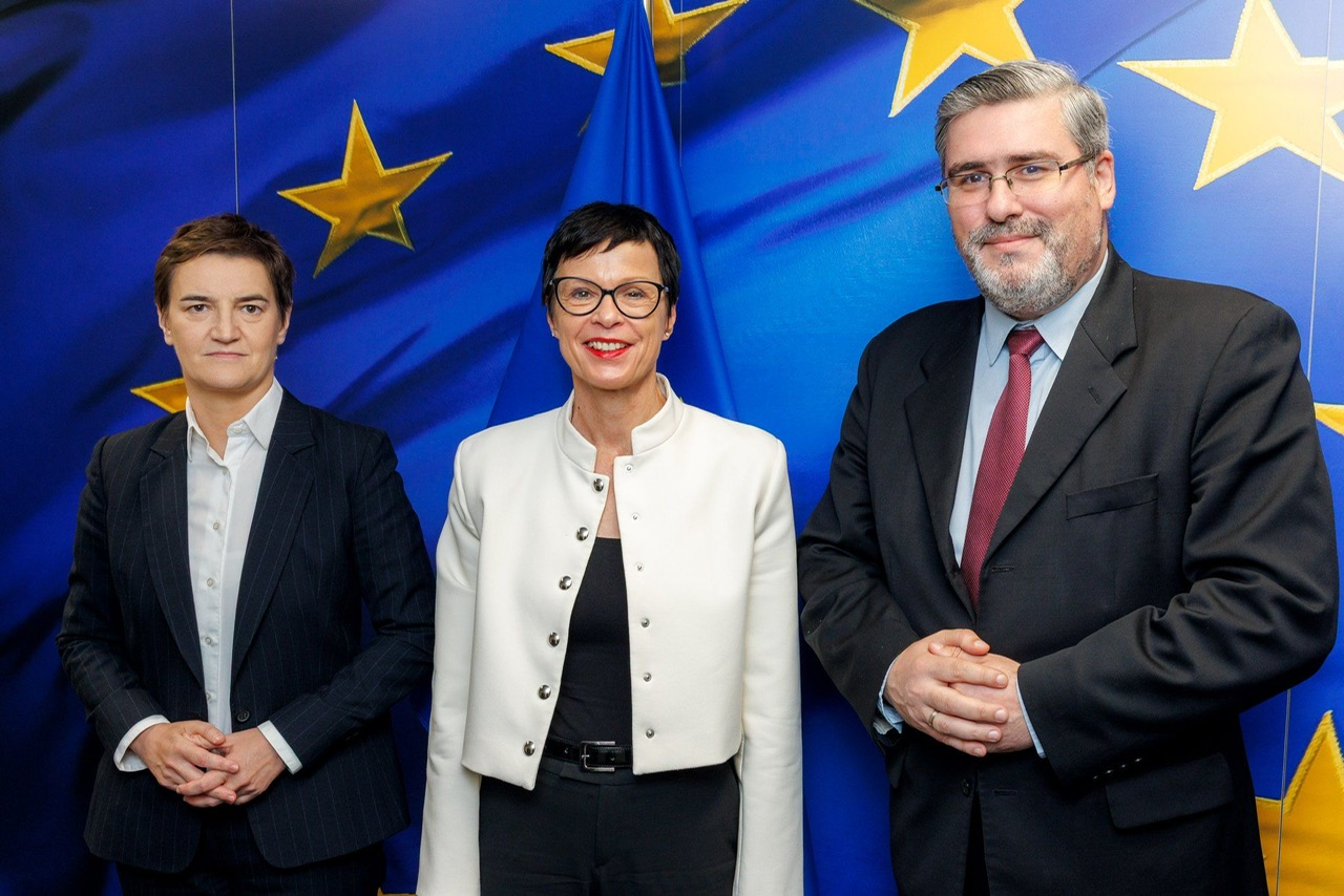 Званична делегација Србије у Бриселу: Посвећеност европским интеграцијама и реформама Званична делегација Србије у Бриселу: Посвећеност европским интеграцијама и реформама